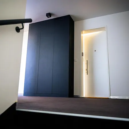 Boho V Centre, Smart & Self Check-in 24h,private Parking דירה באנסקה ביסטריצה